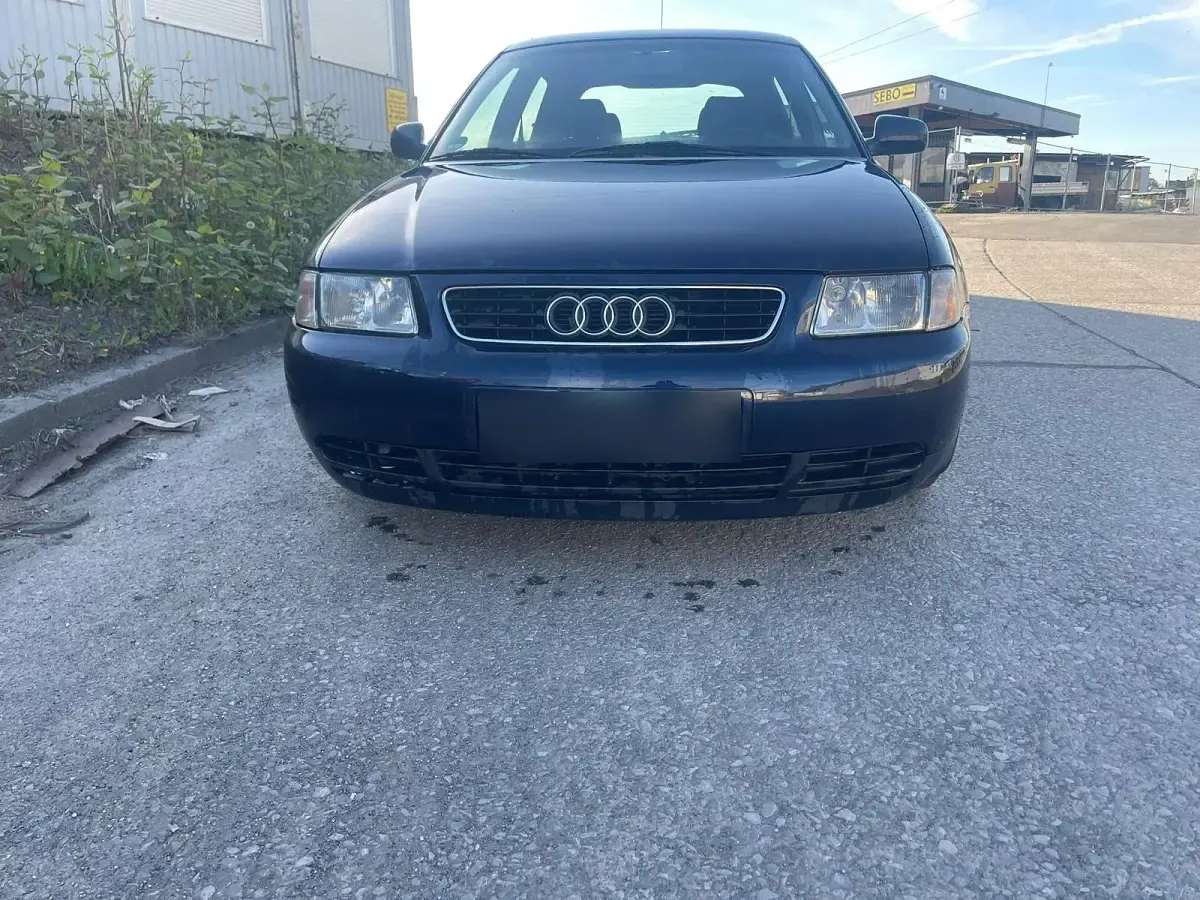 Second-hand Audi A3 150 CP (110 kW) 1997 Albastru Hatchback