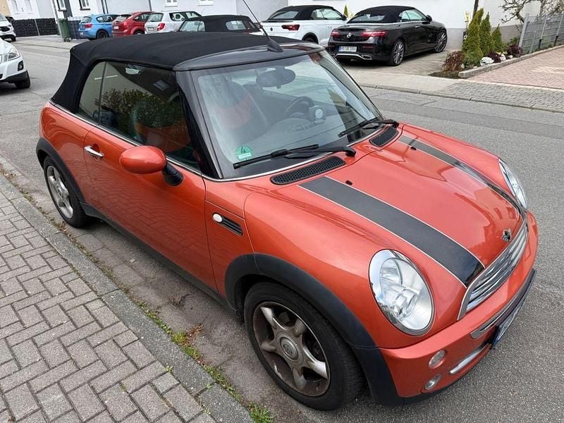 Second-hand Mini Cooper Cabriolet 116 CP (85 kW) 2006 Portocaliu Cabrio