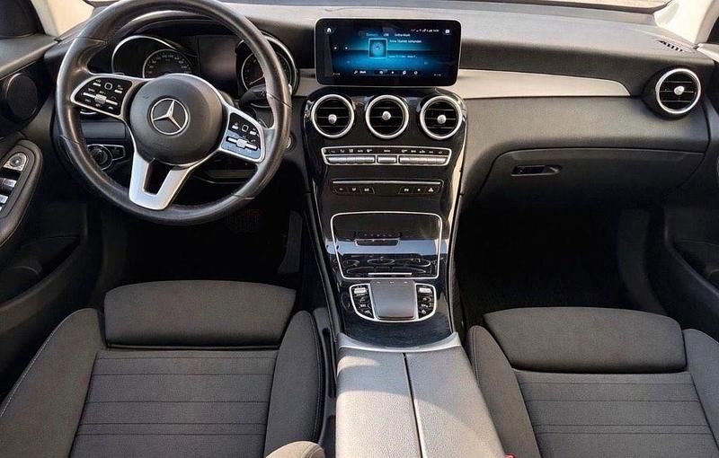 Gebraucht Mercedes GLC220 194 PS (142 kW) 2019 Weiß SUV