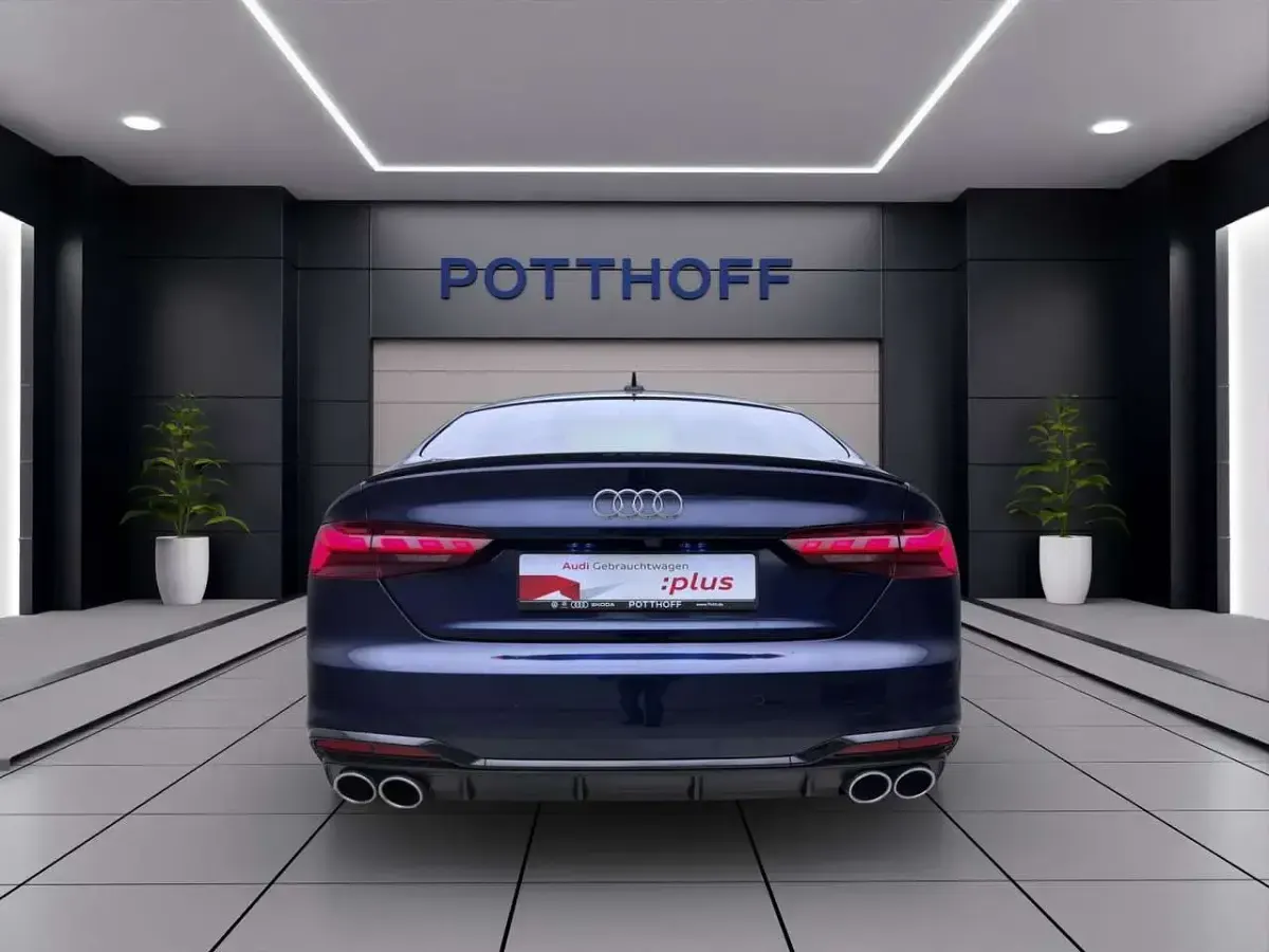 Używany Audi S5 341 KM (250 kW) 2023 Niebieski Coupe