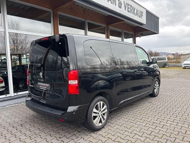 Gebraucht Peugeot Traveller Allure 177 PS (130 kW) 2017 Schwarz Van / Kleinbus