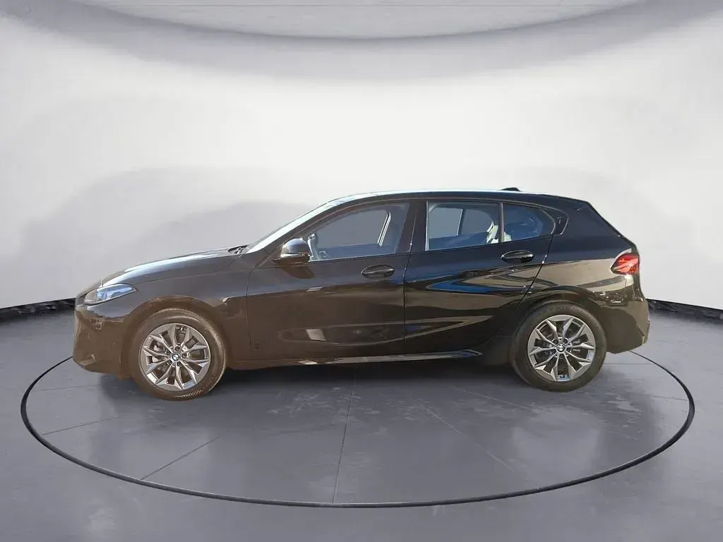 Używany BMW 120 Efficient Dynamics 156 KM (114 kW) 2025 Czarny Hatchback