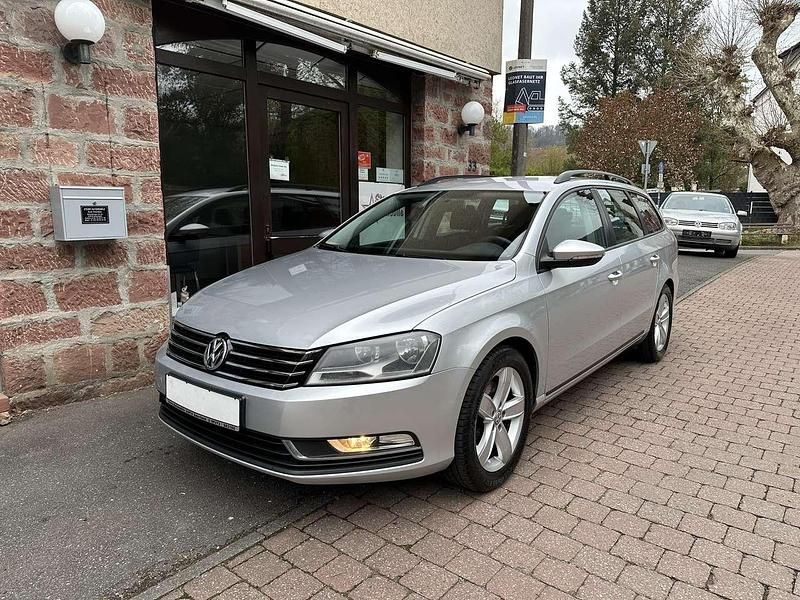 Gebraucht VW Passat Trendline 140 PS (102 kW) 2014 Silber Kombi