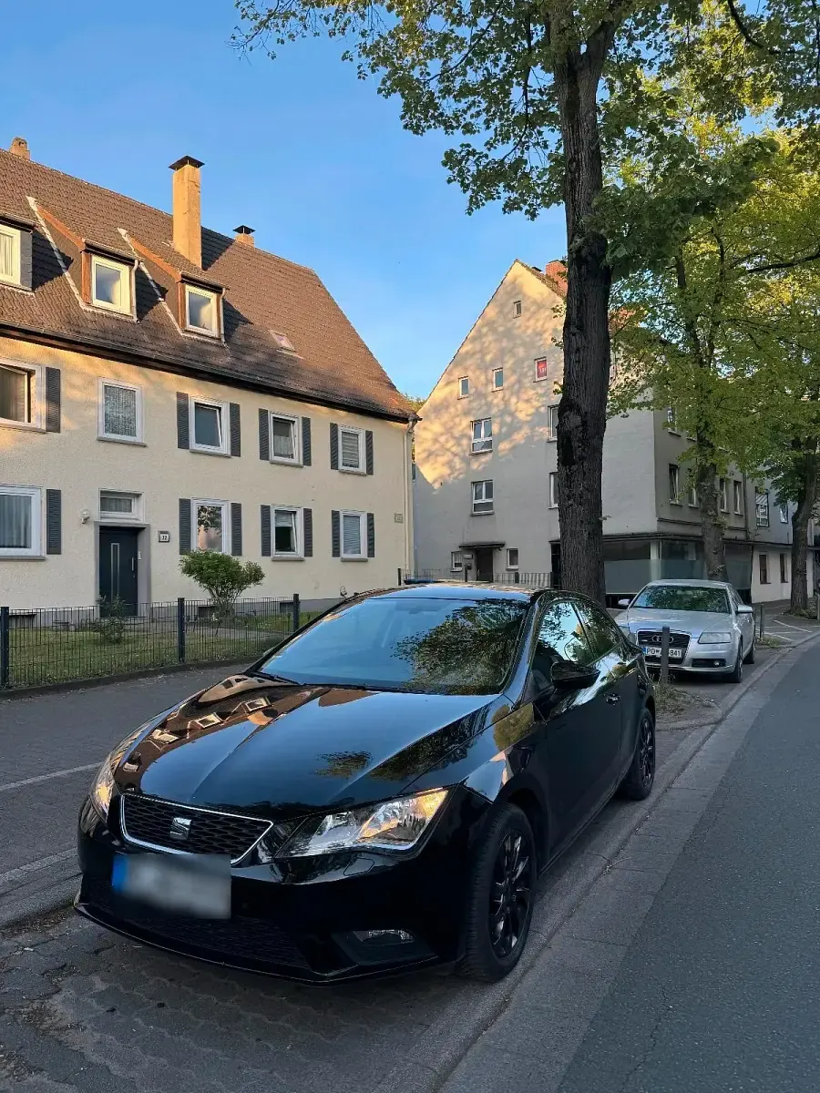 Usata Seat Leon 115 CV (84 kW) 2016 Nero Utilitaria