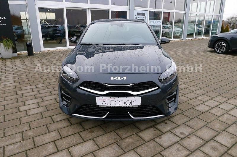 Neu Kia Ceed 140 PS (102 kW) 2026 Grau Kleinwagen