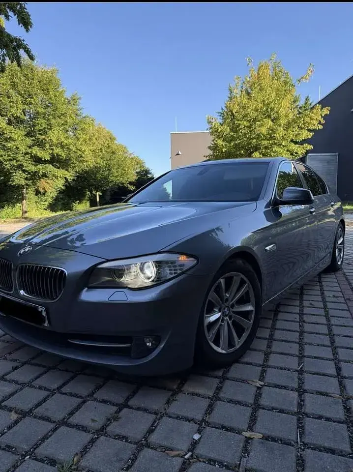 Gebraucht BMW 523 Sport Line 204 PS (150 kW) 2011 Limousine