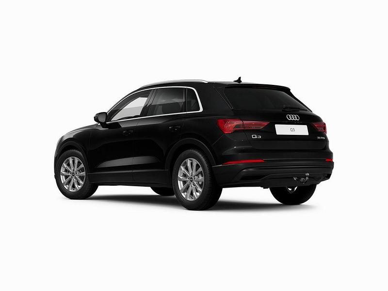 Gebraucht Audi Q3 Basis 150 PS (110 kW) 2024 Schwarz / mythosschwarz SUV