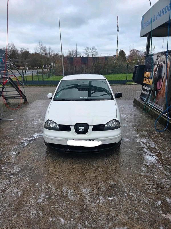 Weiß Gebraucht 2004 Seat Arosa Kleinwagen | 950 € (Fairer Preis) - Bild 1/4