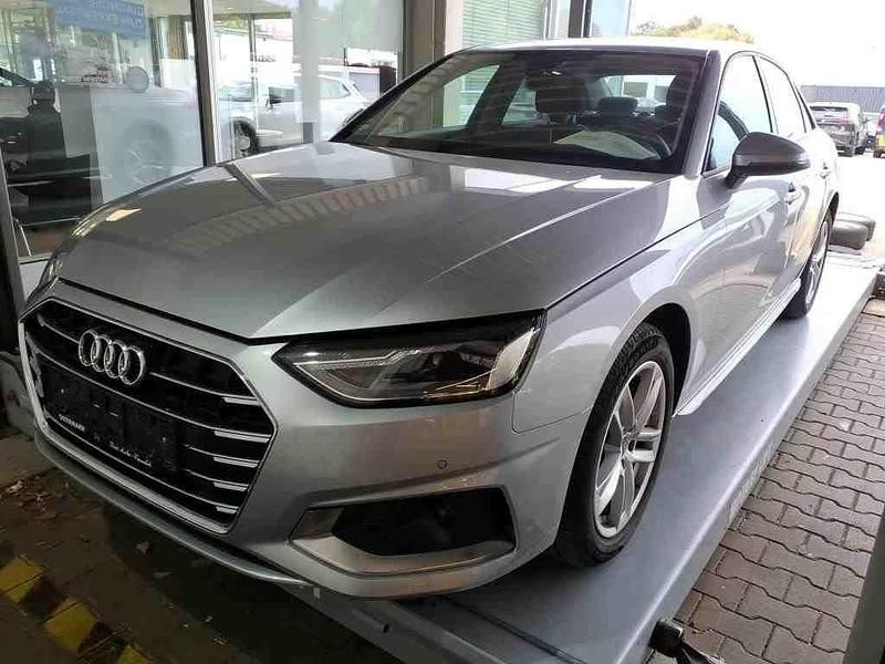 Florettsilber metallic Gebraucht 2021 Audi A4 Limousine | 27.888 € (Fairer Preis) - Bild 1/4