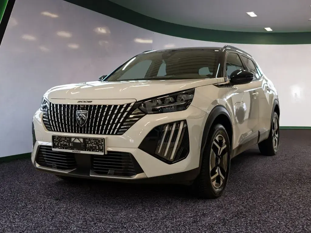 Gebraucht Peugeot 2008 GT 131 PS (96 kW) 2024 Weiss / okenit weiss SUV