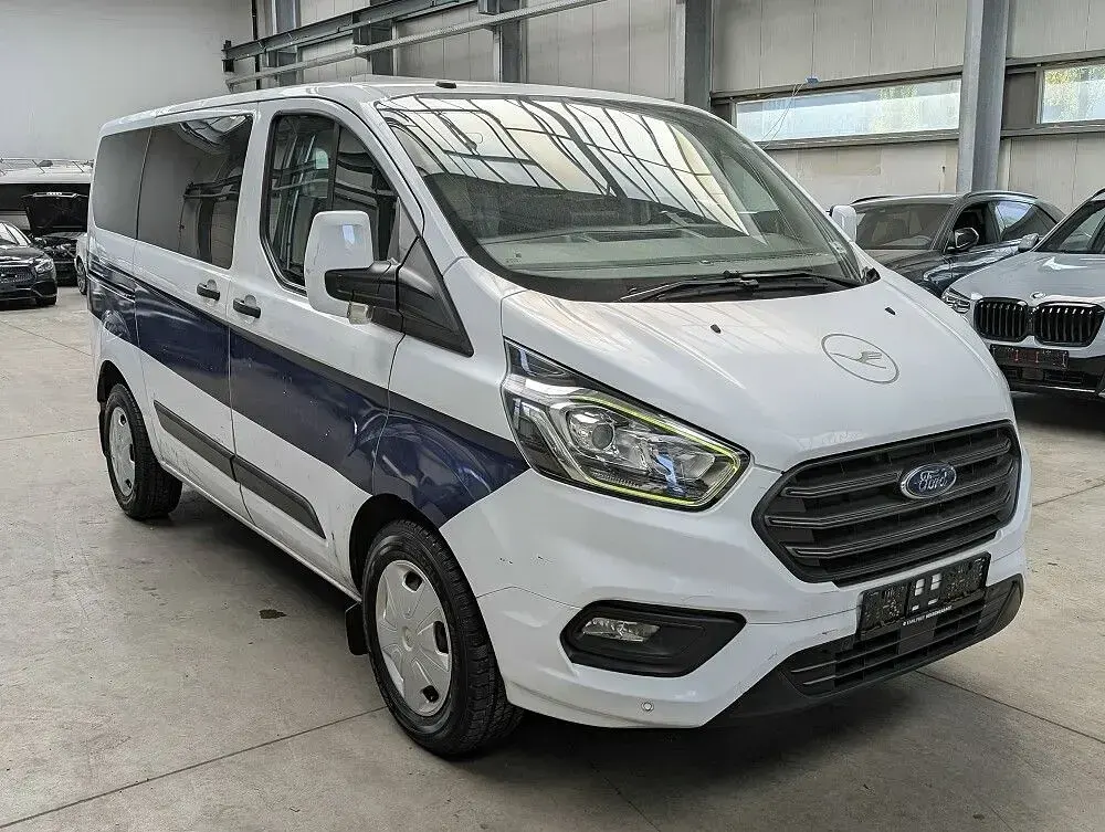 Second-hand Ford Transit Custom Trend 131 CP (96 kW) 2018 Alb Monovolum