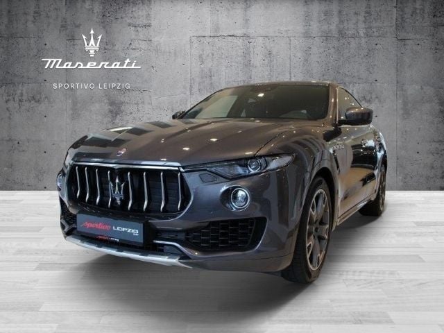Grau Gebraucht 2018 Maserati Levante GranLusso SUV | 53.111 € (Guter Preis) - Bild 1/4