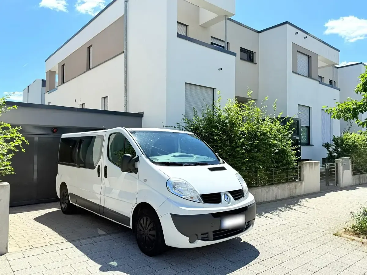 Gebraucht Renault Trafic 114 PS (83 kW) 2014 Weiß Van / Kleinbus