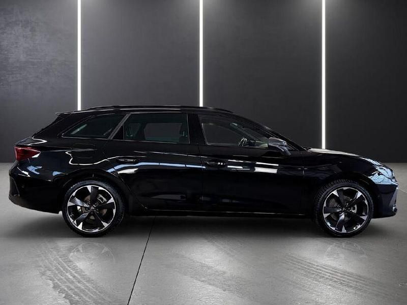 Gebraucht Cupra Leon 150 PS (110 kW) 2024 Mitternachtsschwarz Kombi