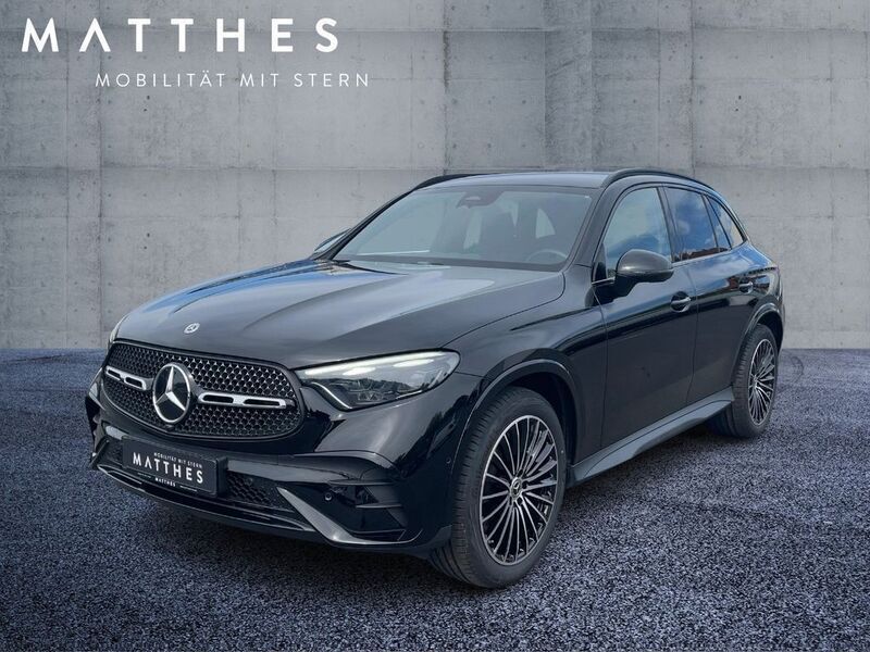 Ung schwarz unilack Gebraucht 2024 Mercedes GLC300 AMG SUV | 64.240 € (Fairer Preis) - Bild 1/4