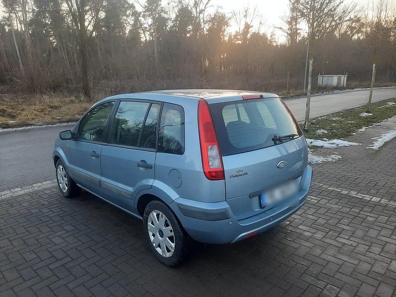 Gebraucht Ford Focus 80 PS (58 kW) 2008 Limousine