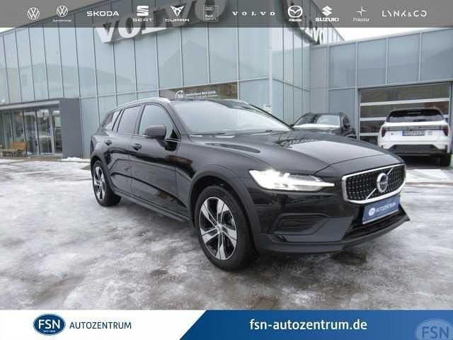 Gebraucht Volvo V60 CC 145 PS (106 kW) 2024 Kombi