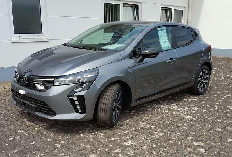 Gebraucht Mitsubishi Colt Plus 91 PS (66 kW) 2024 Achatgrau Limousine