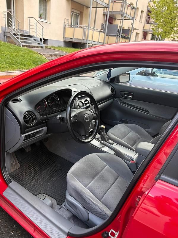 Second-hand Mazda 6 120 CP (88 kW) 2003 Roșu Berlinǎ