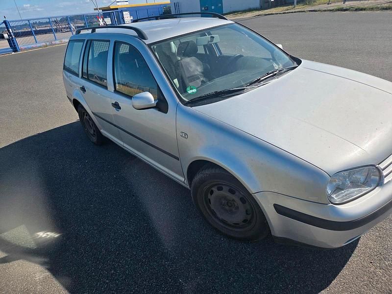 Second-hand VW Golf IV 75 CP (55 kW) 2000 Break