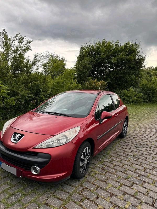 Rot Gebraucht 2007 Peugeot 207 Urban Move Kleinwagen | 1.200 € (Guter Preis) - Bild 1/4
