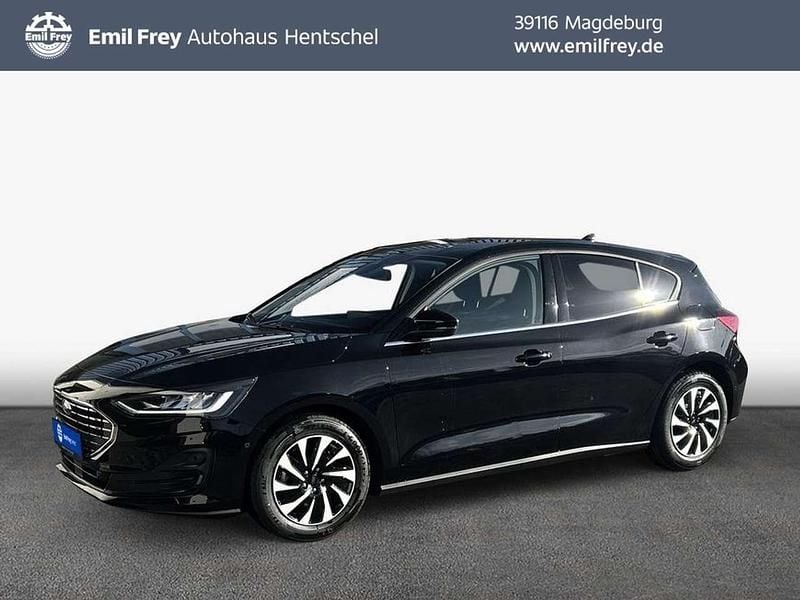 Agate black metallic Neu 2025 Ford Focus Titanium Limousine | 27.442 € (Fairer Preis) - Bild 1/4