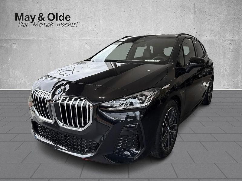 Gebraucht BMW 223 Active Tourer Performance 218 PS (160 kW) 2024 Black sapphire metallic (schwarz) Van / Kleinbus