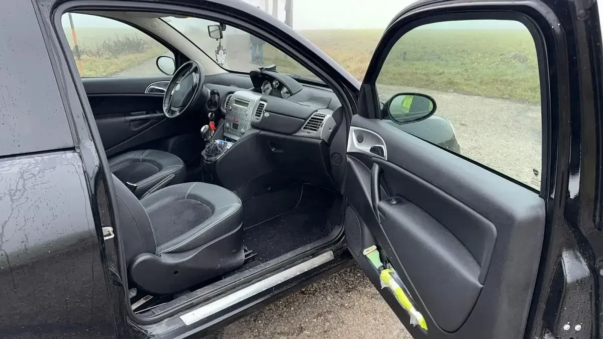 Brugt Lancia Ypsilon 77 HK (56 kW) 2008 Sort Hatchback
