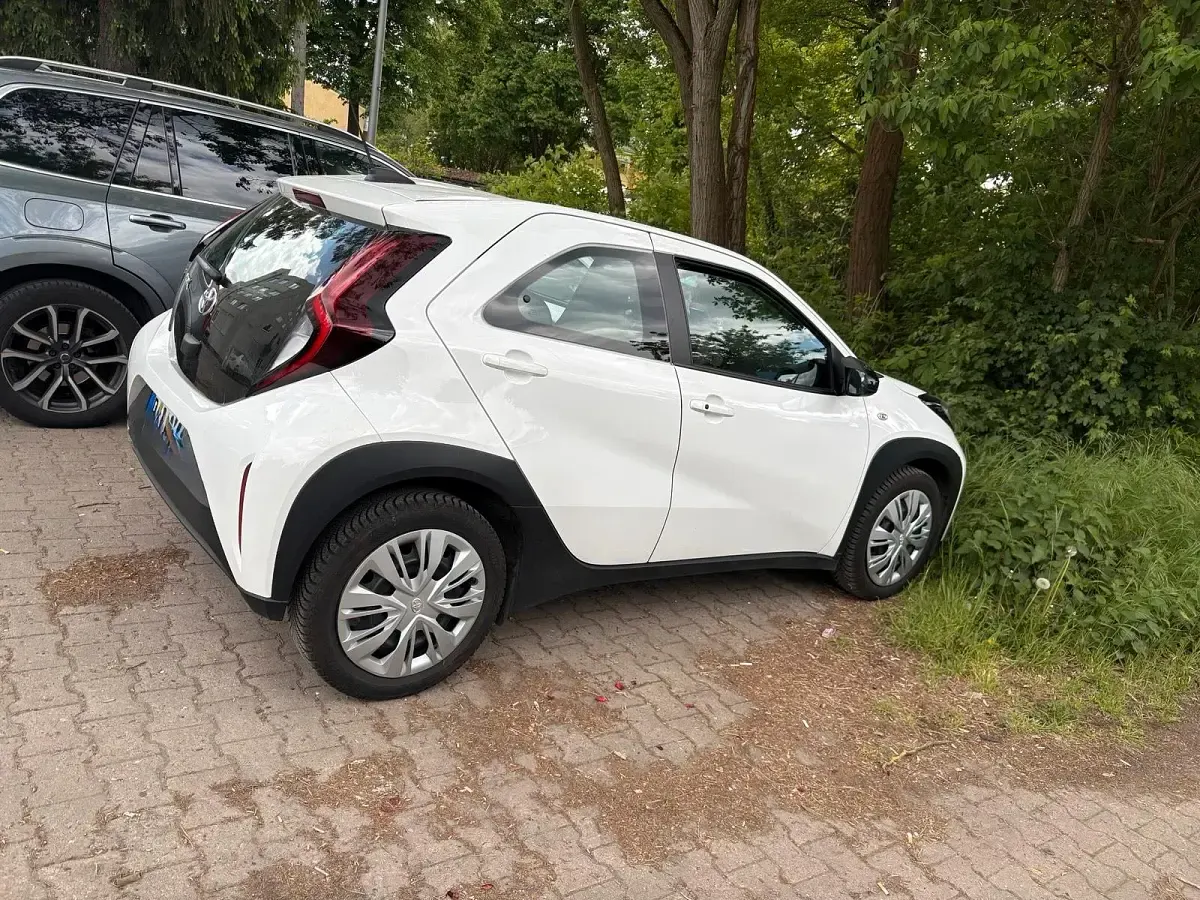 Gebraucht Toyota Aygo X 72 PS (52 kW) 2024 Weiß SUV