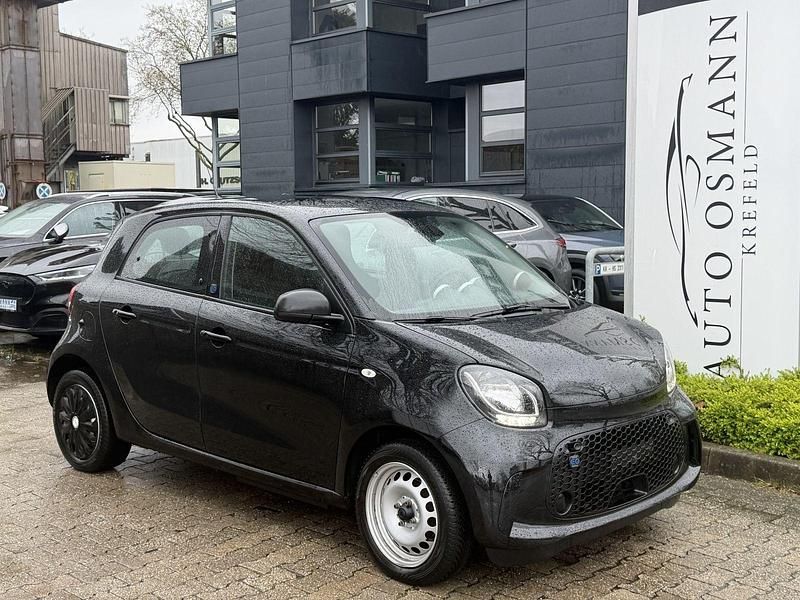 Gebraucht Smart ForFour Electric Drive 60 kW (82 PS) 2020 Schwarz Limousine