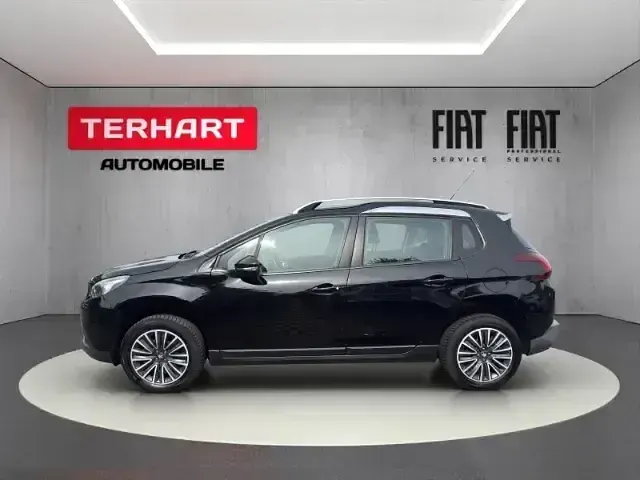 Gebraucht Peugeot 2008 Active 82 PS (60 kW) 2018 Schwarz SUV
