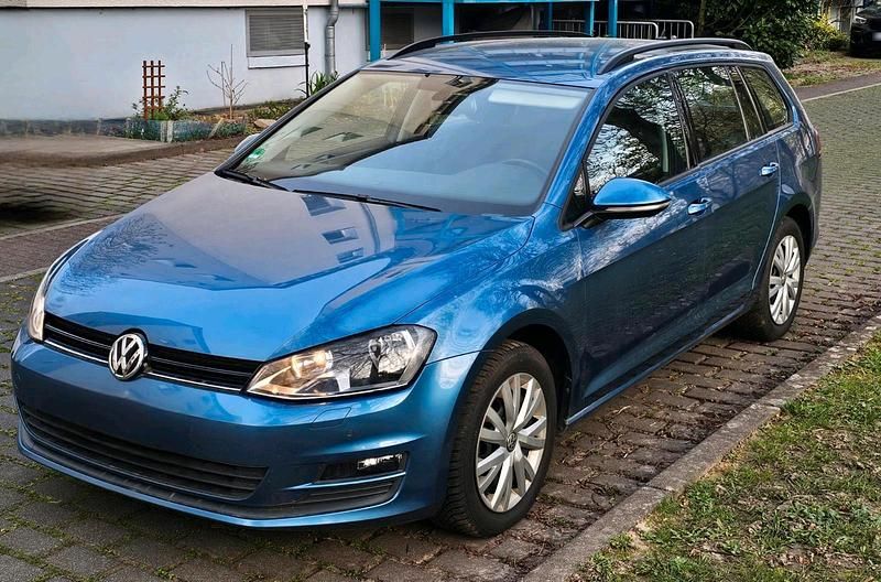 Gebraucht VW Golf VII 110 PS (80 kW) 2016 Blau Kombi