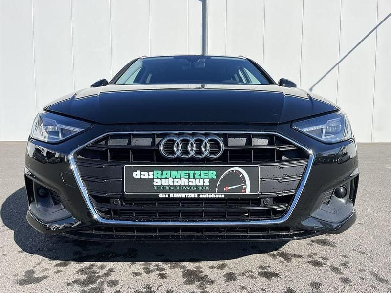 Second-hand Audi A4 150 CP (110 kW) 2022 Negru Break
