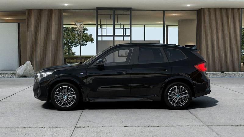 Neu BMW iX1 M Sport 230 kW (313 PS) 2025 Silber SUV