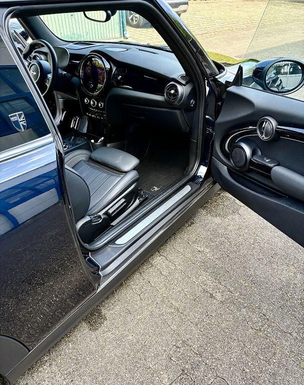 Gebraucht Mini Cooper SE 135 kW (184 PS) 2021 Schwarz Kleinwagen