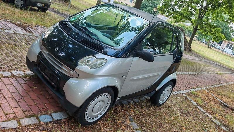 Silber Gebraucht 2003 Smart ForTwo Coupé Pure Coupé | 999 € (Guter Preis) - Bild 1/4