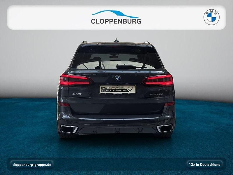 Gebraucht BMW X5 Performance 286 PS (210 kW) 2022 Arktikgrau brillanteffekt SUV