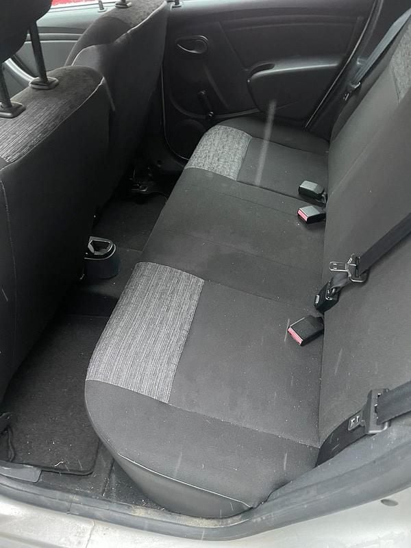 Gebraucht Dacia Duster 107 PS (78 kW) 2010 Silber SUV