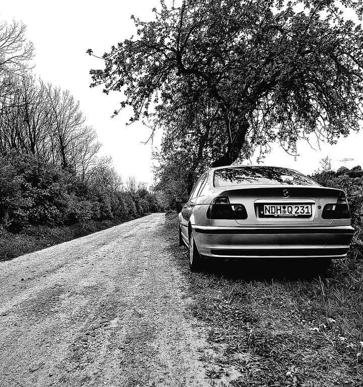 Gebraucht BMW 320 150 PS (110 kW) 1999 Silber Limousine