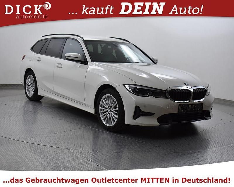 Weiß Gebraucht 2021 BMW 330e Sport Line Limousine | 20.950 € (Superpreis) - Bild 1/4