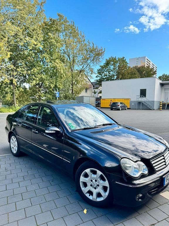 Schwarz Gebraucht 2005 Mercedes C220 Elegance Limousine | 4.499 € (Teuer) - Bild 1/4