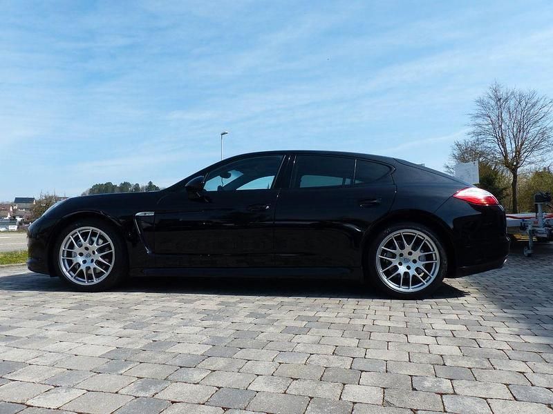 Gebraucht Porsche Panamera 4S 400 PS (294 kW) 2012 Schwarz Limousine
