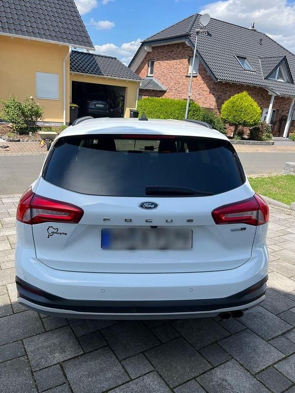 Gebraucht Ford Focus Active 155 PS (114 kW) 2021 Weiß Kombi