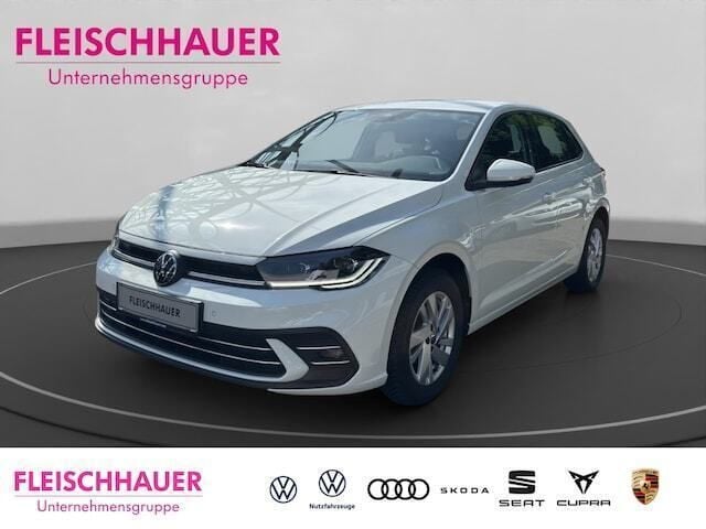 Weiss Gebraucht 2024 VW Polo Style Kleinwagen | 19.270 € (Guter Preis) - Bild 1/4