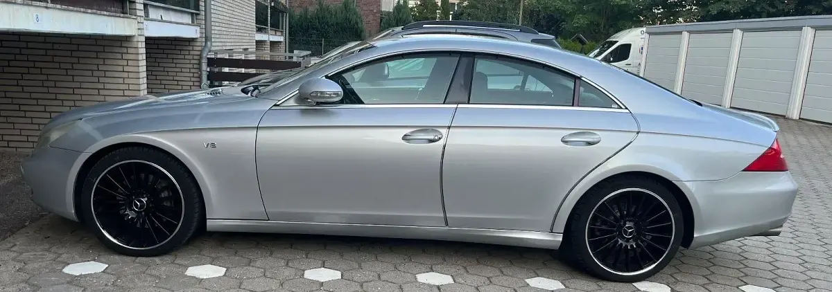 Gebraucht Mercedes CLS500 306 PS (225 kW) 2007 Silber Coupé