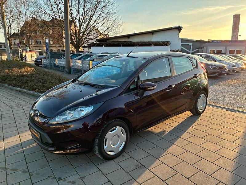 Gebraucht Ford Fiesta Trend 90 PS (66 kW) 2010 Silber Kleinwagen
