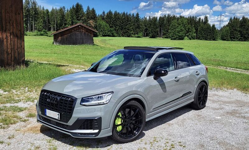 Grau Gebraucht 2019 Audi SQ2 Sport SUV | 33.400 € (Teuer) - Bild 1/4