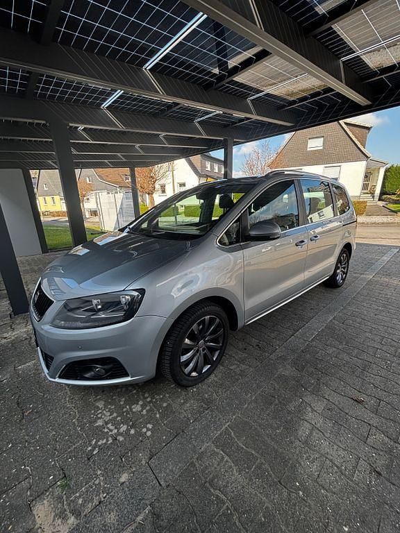 Gebraucht Seat Alhambra Style 150 PS (110 kW) 2010 Silber Van / Kleinbus