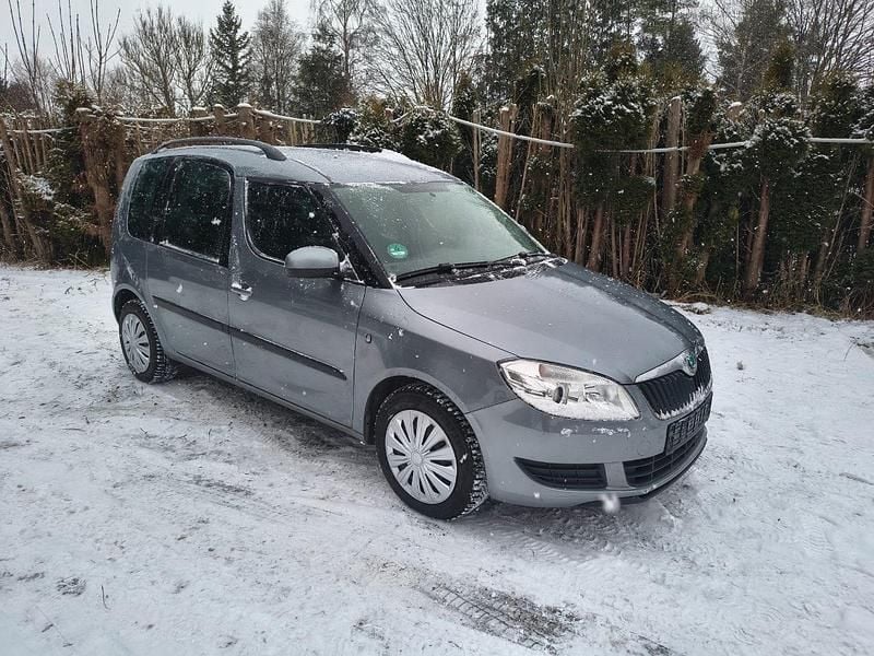 Silber Gebraucht 2012 Skoda Roomster Van / Kleinbus | 2.200 € (Guter Preis) - Bild 1/4