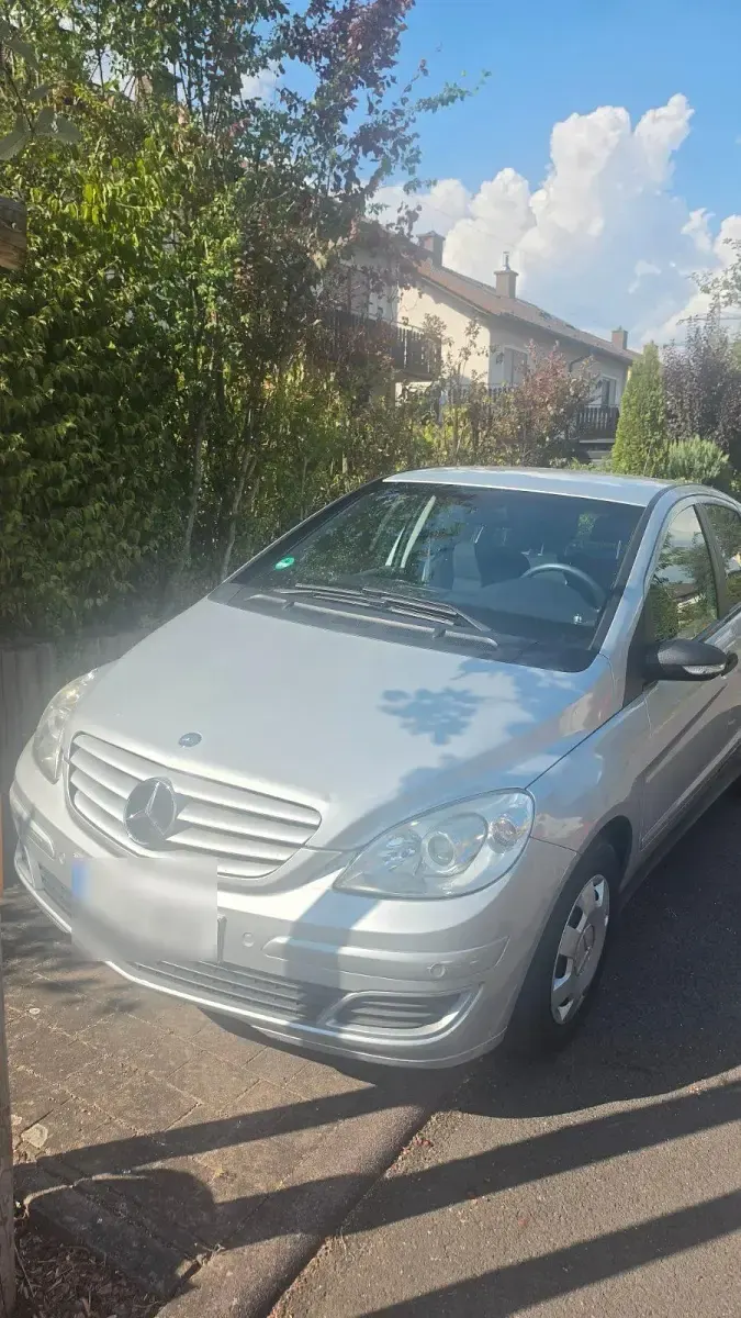 Gebraucht Mercedes B170 95 PS (69 kW) 2007 Silber Van / Kleinbus
